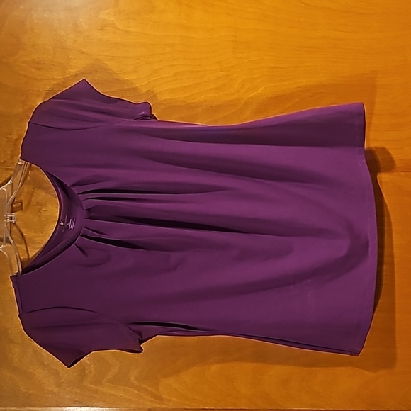 Woman's top - Picture 1 of 4